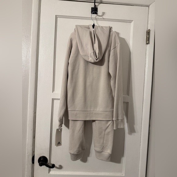 Adidas youth tracksuit Size Medium - Picture 6 of 7